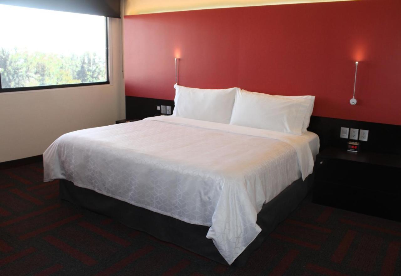 Holiday Inn Mexico Dali Airport By Ihg Exterior photo